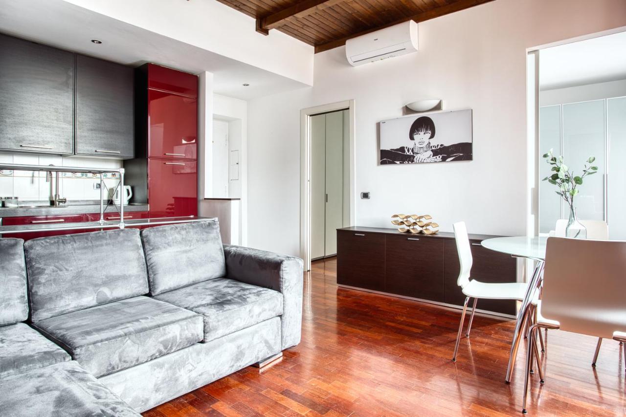 Joivy Charming Apartment In The Heart Of Isola District Milán Exterior foto