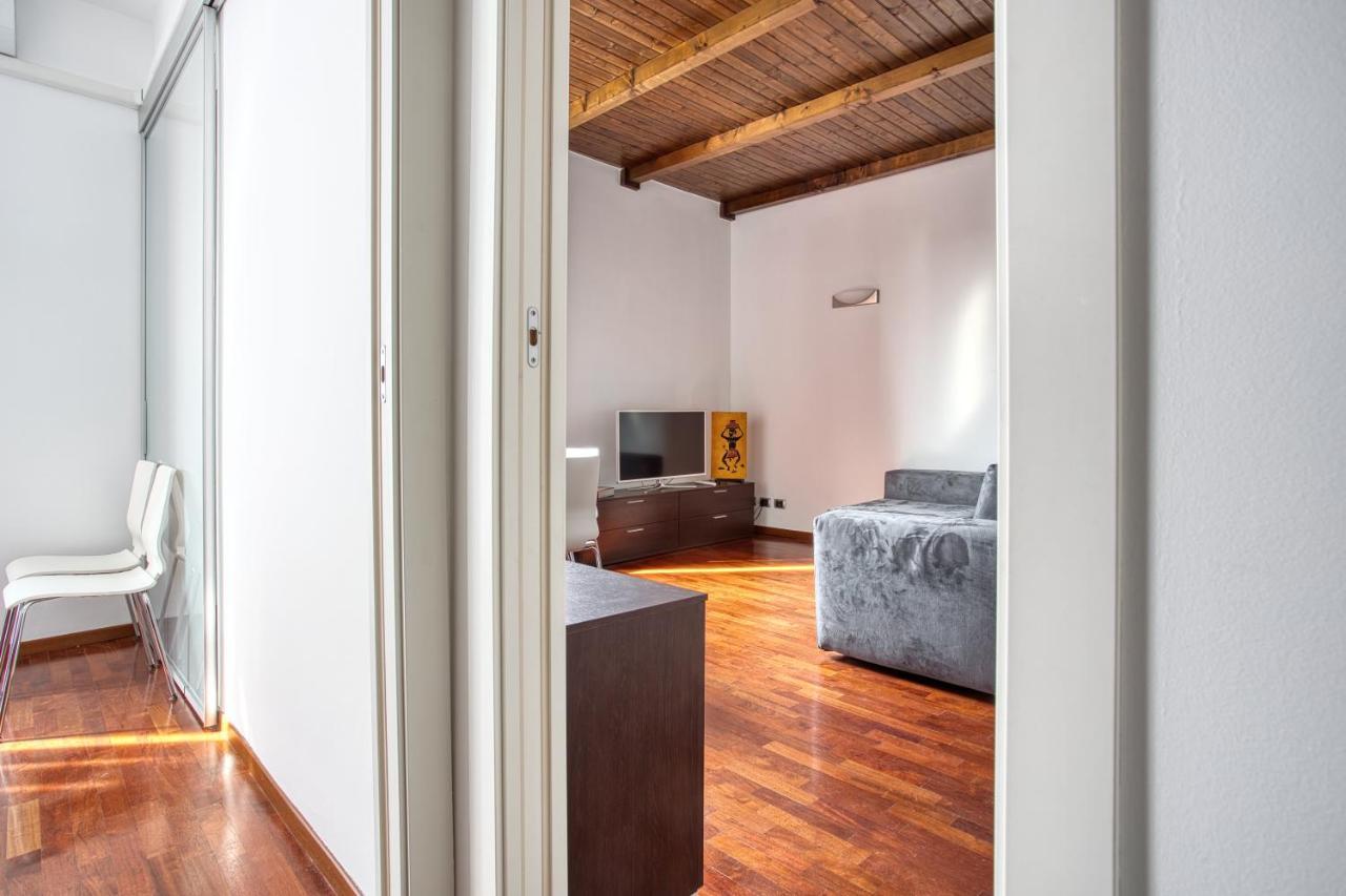 Joivy Charming Apartment In The Heart Of Isola District Milán Exterior foto
